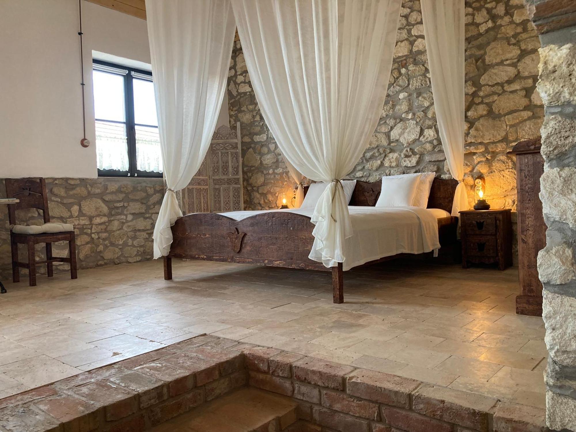 Kishosszuret Vendeghaz Hotel Pecsvarad ภายนอก รูปภาพ